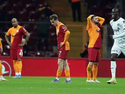 Ahmet Çakar Galatasaray'ın Kasımpaşa Mağlubiyeti Sonrası Dikkat Çeken Açıklamalar Yaptı!
