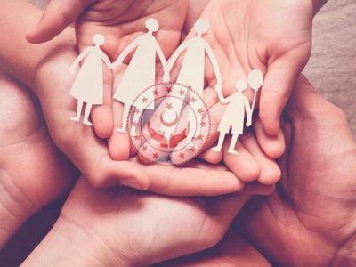 Aile ve Gençlik Fonu'ndan yararlanan 5 bin 926 çiftin, 5 bin 992 çocuğu dünyaya geldi