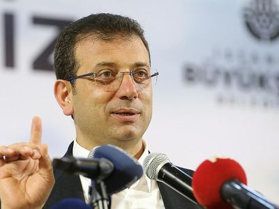 Ak Parti Grup Başkanvekili Tevfik Göksu CHP'li İstanbul Büyükşehir Belediyesi'ni Şeffaflık Konusunda Eleştirdi!