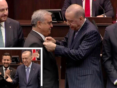 AK Parti Grup Toplantısında Dikkat Çeken An: Asker Selamı, “İki Başkomutan” Sözü ve Yeni Katılımlar
