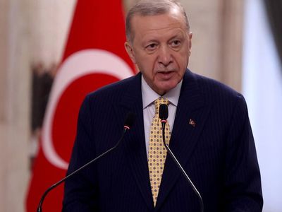 AK Parti'de sosyal medya uyarısı: Vekillerden daha hassas ve özenli olmaları isteniyor
