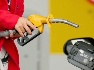 Akaryakıt fiyatları ne kadar oldu? Benzin ve motorine indirim geldi mi? 7 Nisan 2023 güncel akaryakıt fiyatları