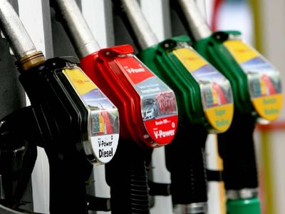 Akaryakıt fiyatlarına zam geldi mi, indirim var mı? Benzin ve motorin fiyatı ne kadar? Akaryakıt fiyatları 12 Aralık Pazartesi
