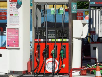 Akaryakıt fiyatlarında yeni gelişme: Motorine indirim geldi