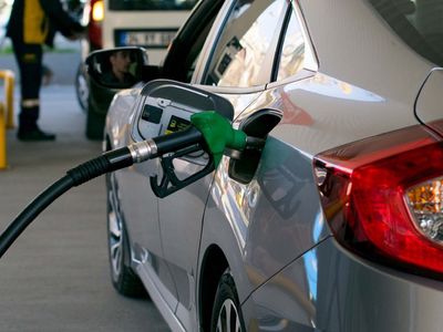 Akaryakıt fiyatlarından araç sahiplerini üzen haber: Benzine Salı günü zam geliyor