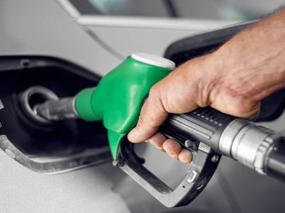 Akaryakıt fiyatlarından üzen haber geldi: Benzine 2 lira zam geliyor! Salı gününden itibaren geçerli olacak