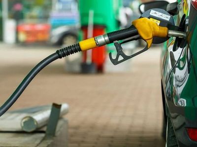 Akaryakıta bu gece indirim var mı? Benzin ve motorin fiyatları ne kadar? 2 Mart 2024 akaryakıt fiyatları