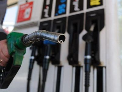 Akaryakıta çifte indirim geliyor: Yarından itibaren pompaya yansıyacak