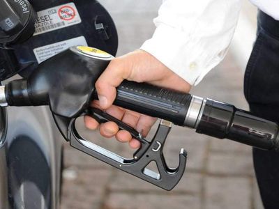 Akaryakıta dev zam geldi: Benzin ve motorin ne kadar oldu? 13 Ocak Cuma güncel akaryakıt fiyatları