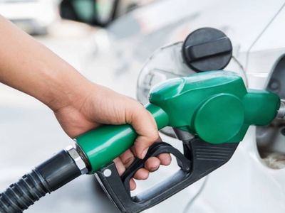 Akaryakıtta beklenen oldu: Motorin fiyatı o seviyenin üzerine çıktı! Araç sahiplerini üzen zam yakında geliyor