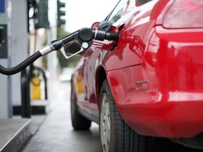 Akaryakıtta dev indirim kapıda: Benzine 1 haftada 3. kez indirim geliyor! 22 Kasım Salı güncel akaryakıt fiyatları