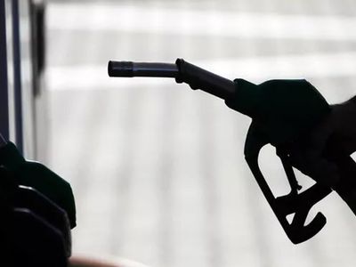Akaryakıtta flaş indirim! Benzin ve motorin fiyatını düşürecek çözüm için kritik toplantı bugün