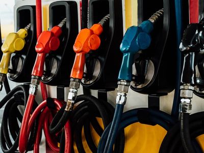 Akaryakıtta indirim dalgası devam ediyor: Bu kez motorine indirim gelecek