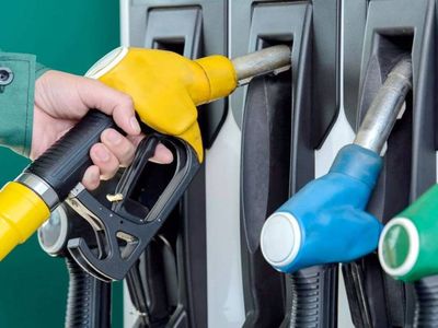 Akaryakıtta indirim unutuldu: Motorin 30 lira sınırına dayanacak! Yarından itibaren geçerli olacak