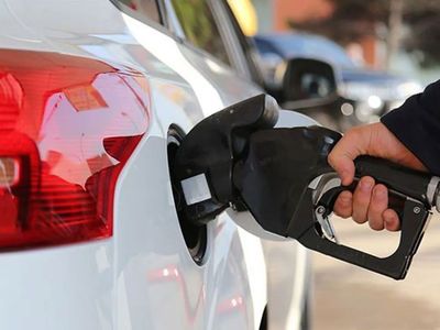 Akaryakıtta sevindirici haber: Motorine indirim geliyor!