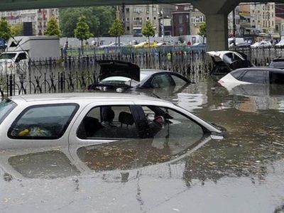 AKOM’dan dün gece uyarısı yapılmıştı: İstanbul halkı sabaha yağmurla uyandı