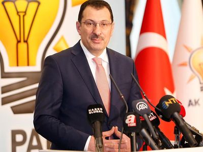 AK Parti Genel Başkan Yardımcısı’ndan yeni açıklama: Parti üyelik aday başvuruları uzatıldı
