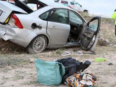 Aksaray'da korkunç kaza: Sollamak isterken üzerine gelen otobüs, kazaya neden oldu: O anlar kameraya yansıdı