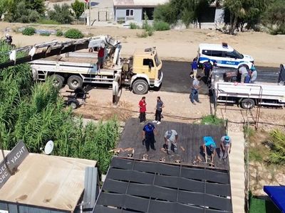 Aksu Çayı'ndaki Kaçak Konteyner Yapılar Kaldırıldı