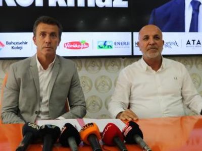 Alanyaspor Teknik Direktörü Bülent Korkmaz'dan İlk Açıklamalar!