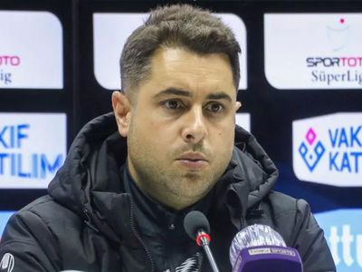Alanyaspor'da Beşiktaş mağlubiyetinin ardından Felipe Sanchez rakibin oyunlarını oynamalarına engel olamadığını söyledi