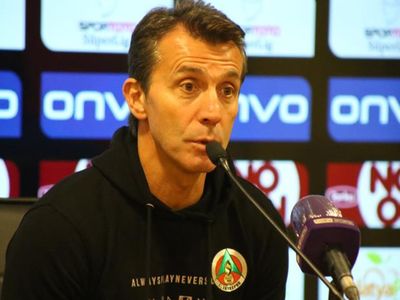 Alanyaspor'da Bülent Korkmaz, Yeni Malatyaspor Galibiyetinin Ardından Açıklamalarda Bulundu