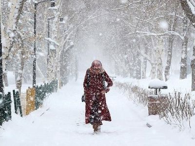 Alarma geçildi... İstanbul'da sefer saatleri düzenlendi, okullar tatil edildi: 10 11 12 13 ve 14 Mart tarihleri için Valilik'ten son dakika açıklaması