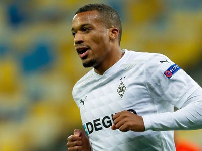 Alassane Plea Fenerbahçe’ye mi transfer olacak? Fenerbahçe Borussia Mönchengladbach’da forma giyen Alassane Plea’yı transfer etmek istiyor