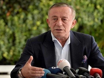 Ali Ağaoğlu sağlık durumu nasıl? Son Dakika! İş insanı Ali Ağaoğlu'ndan üzen haber, kalp krizi geçirdi