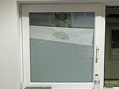 Almanya'da Camiye Taşlı Saldırı