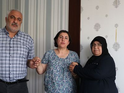Almanya'da Evlat Nöbeti Tutan Maide Aktaş Gara Şehidinin Ailesini Ziyaret Etti