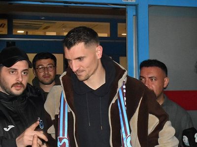 Almanya'dan Trabzon'a geliyor! Dortmund'un sağ beki Meunier adım adım Bordo Mavililer'e doğru