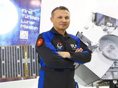 Alper Gezeravcı kimdir, nereli ve kaç yaşında? Alper Gezeravcı ne zaman uzaya gidecek, rütbesi ne? Alper Gezeravcı hayatı ve biyografisi