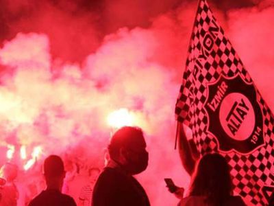 Altay Taraftarı Binlerce Kişi İzmir'de Meydanları Akın Etti