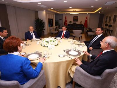 Altılı Masa hakkında dikkat çeken iddia: Mansur Yavaş Cumhurbaşkanı Yardımcılığı’ndan çekilebilir