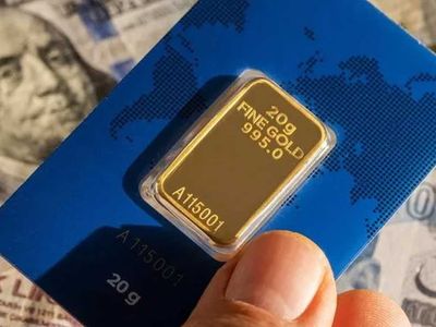 Altın ve dolar fiyatları ne olacak? Altın ve dolar fiyatında'müzakere' düşüşü! Yüzde 3 düşüş yaşanıyor