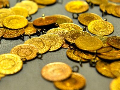 Altın yeniden yükselişe geçti: Gram atın fiyatı rekorla güne başladı