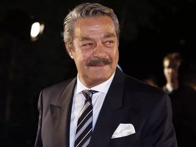 Ameliyat Sonrası Aylar Sonra Görüntülenen Usta Sanatçı Kadir İnanır'ın Son Hali Herkesi Şaşırttı!