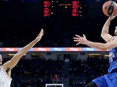 Anadolu Efes Real Madrid'i Yenmeyi Başardı