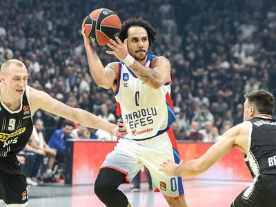 Anadolu Efes Sırbistan'da kayıp: Partizan'a mağlup oldu