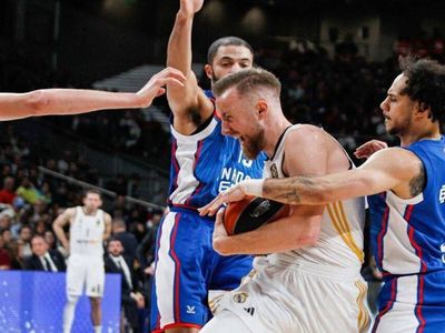 Anadolu Efes tarihi geceden üzgün ayrıldı: İspanya’daki maç 4 kez uzatmaya gitti