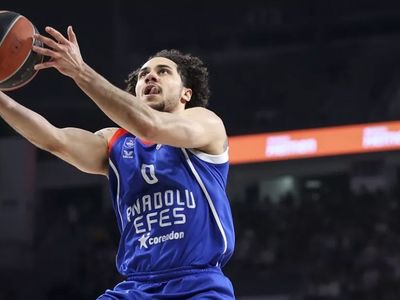 Anadolu Efes, Turkish Airlines Euroleague'in 34. hafta karşılaşmasında Kızılyıldız deplasmanına gidiyor!