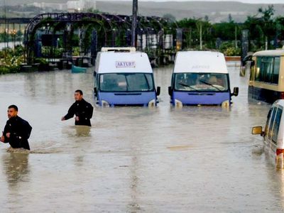 Ankara Akyurt'da son durum ne? Sağanak Akyurt'u vurdu: İş yerlerini su bastı