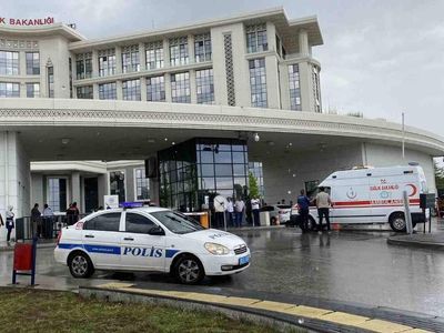 Ankara Sağlık Bakanlığı önünde kendimi patlatırım diyen sağlık çalışanı ne oldu, kimdir? SON DAKİKA! Ankara Sağlık Bakanlığında neler oluyor?
