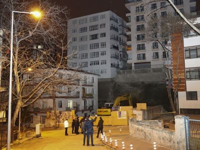 Ankara'da 8 Katlı Binanın Yıkılma Tehlikesi