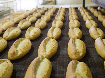Ankara'da halk ekmek ne kadar oldu? Ankara'da halk ekmeğe yüzde 60 zam geldi: Vatandaşlar sitem etti!