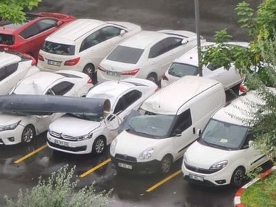 Ankara’da korku dolu anlar: F-4 uçağının parçası otoparka düşütü, MSB’den açıklama geldi