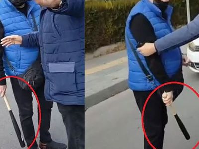 Ankara'da Motorlu Kurye Olarak Çalışan Genç Kıza Trafikte Beyzbol Sopalı Saldırı Girişimi!