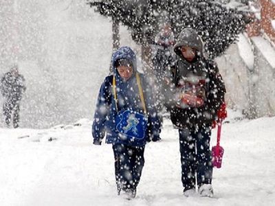 Ankara'da okullar tatil mi? 28 Mart 2022 yarın Ankara'da okullar tatil mi? Ankara Valiliği son dakika açıklamaları