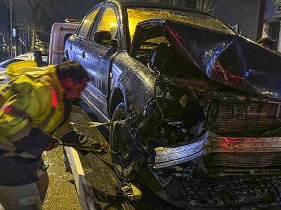 Ankara'da otobüs ile minibüs çarpıştı: Yolcular ölümden döndü